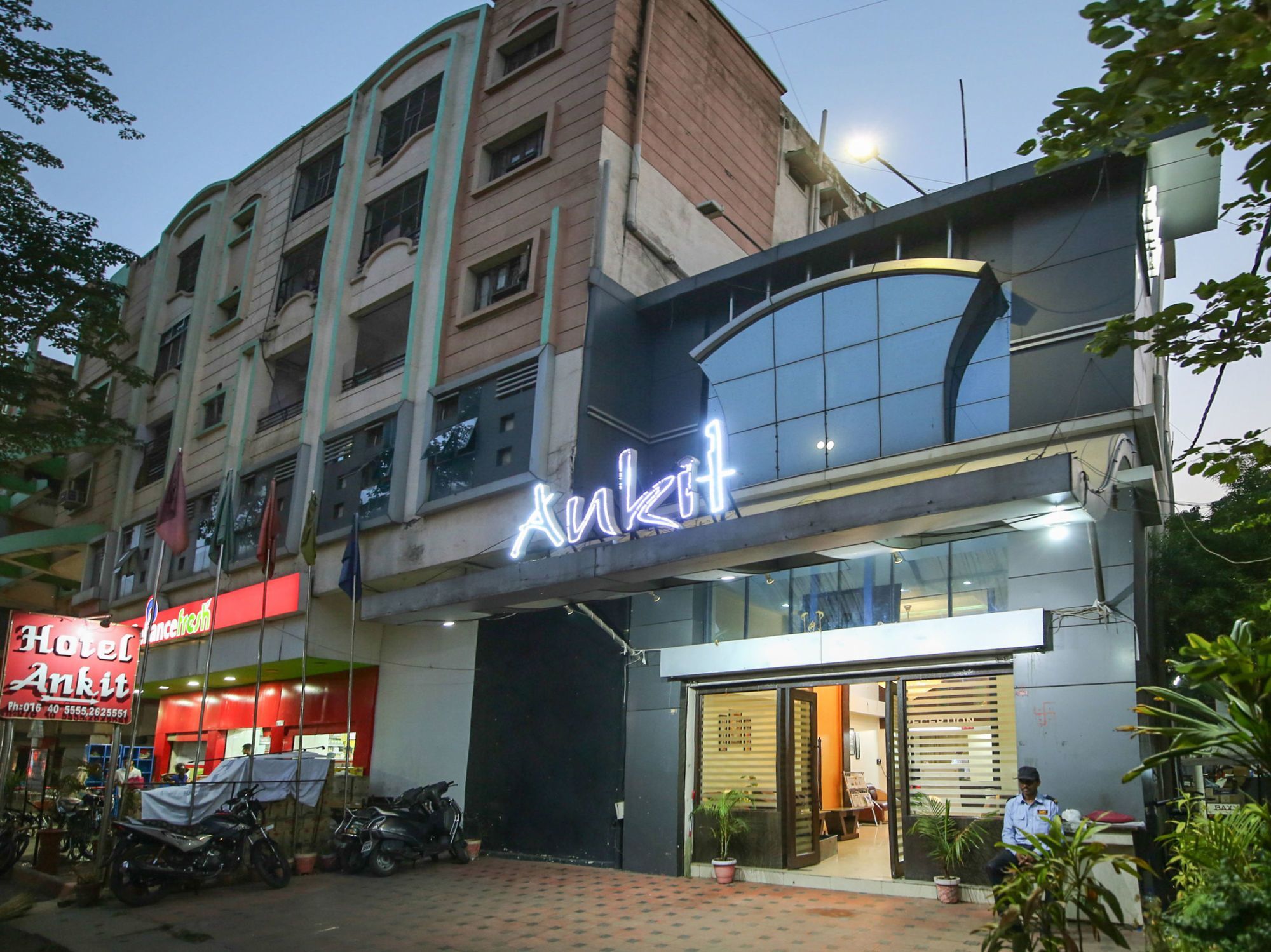 Oyo 15144 Hotel Ankit Jabalpur Exterior foto